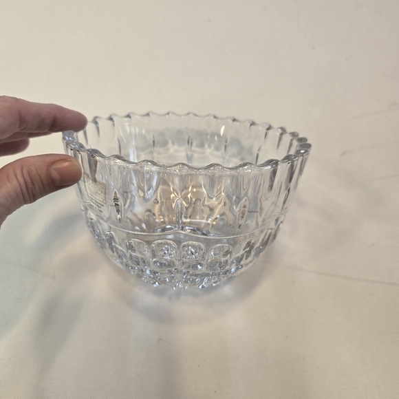 6" Fairmount Crystal Bowl - Picture 4 of 9